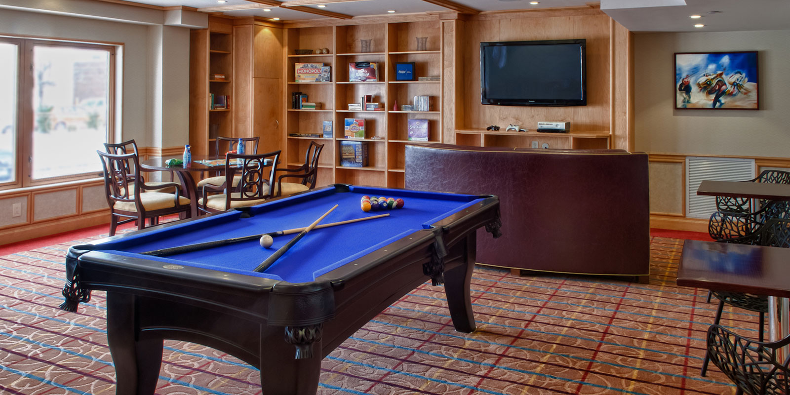 lounge area with pool table